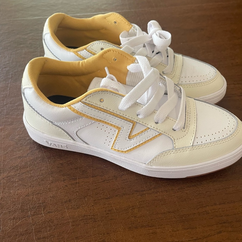 Vans White and Yellow Sneakers size 6.5